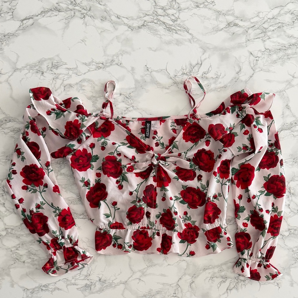 H&M Floral Ruffle Sleeve Top